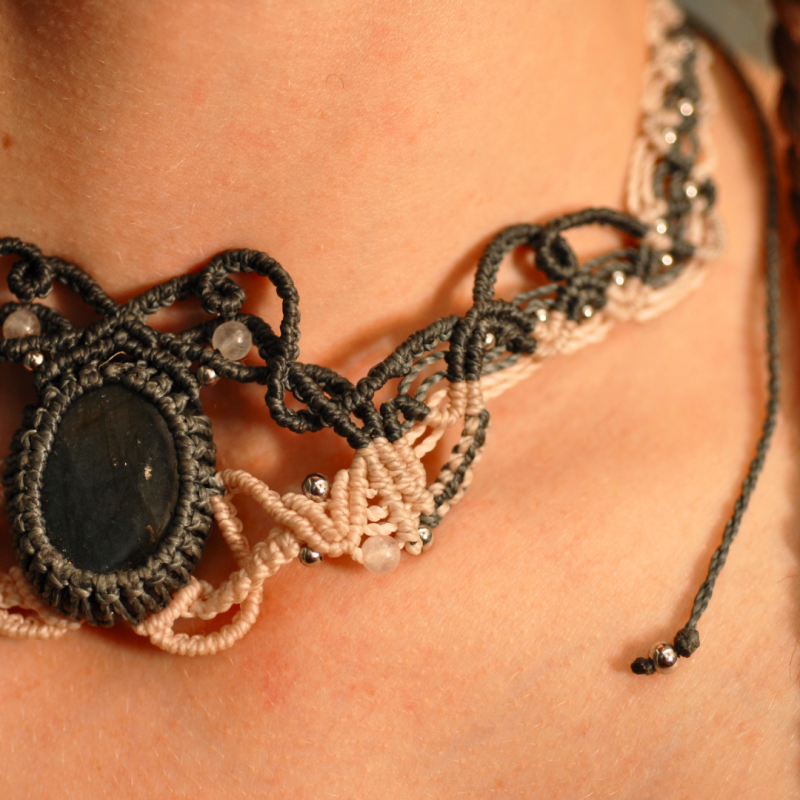 « Murmure des anciens » - Collier unique ras le cou