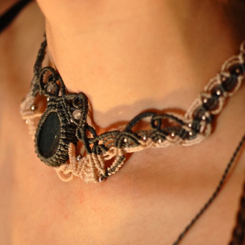 « Murmure des anciens » - Collier unique ras le cou