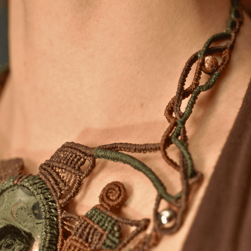 « L'Œil de la Forêt »  — Plastron