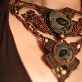 « L'Œil de la Forêt »  — Plastron